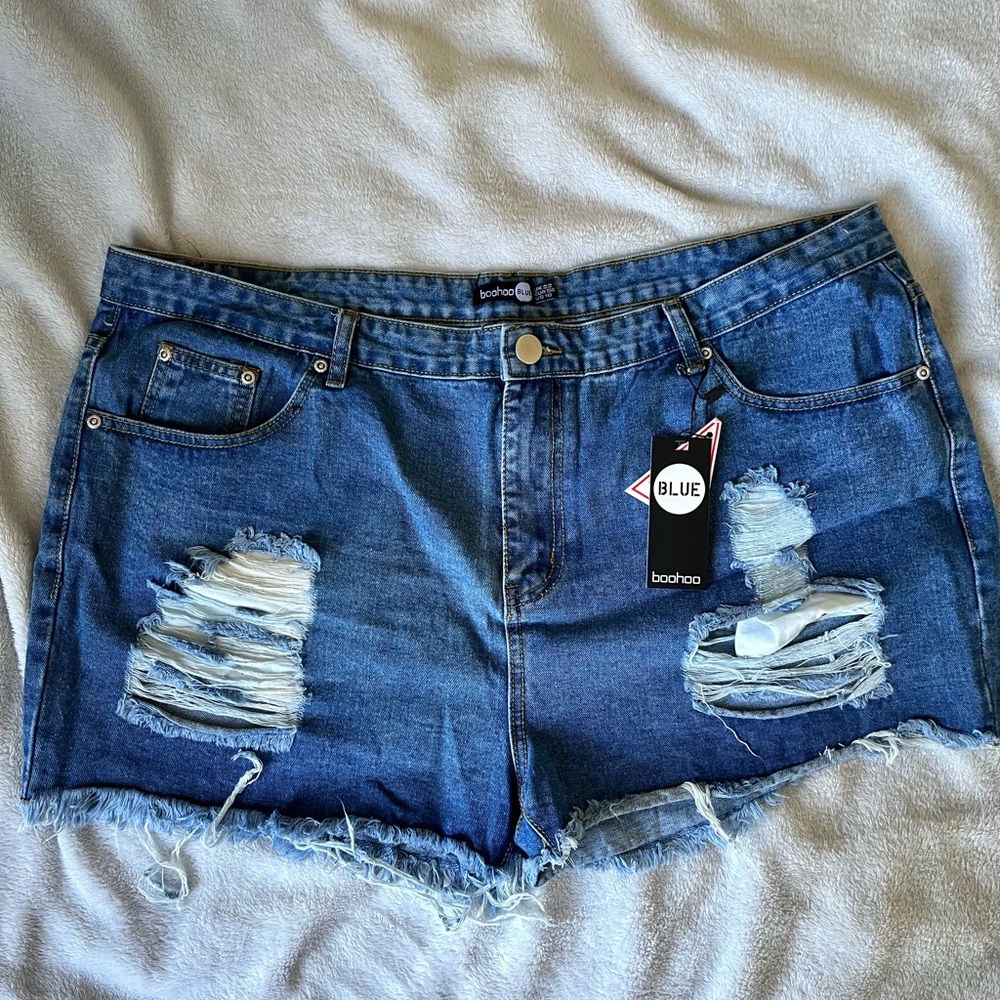 Boohoo Blue Denim Ripped Shorts Brand New Size 18